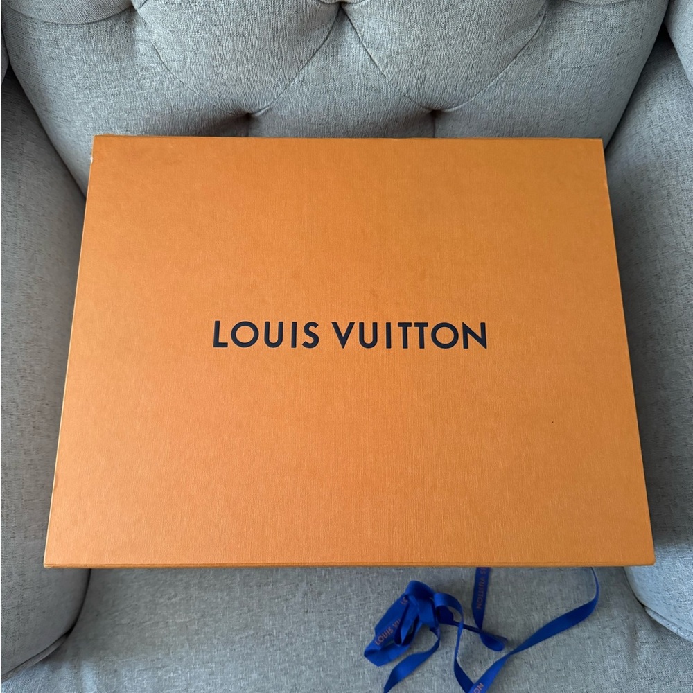 Louis Vuitton - Empreinte Montsouris Backpack - Turtledove